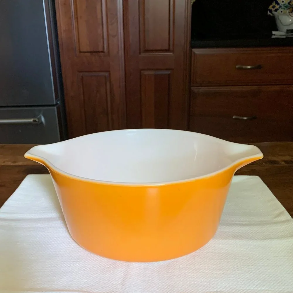 Vintage Pyrex Daisy Orange Casserole Bowl - 474-B - 1 1/2 Qt. - Picture 1 of 12